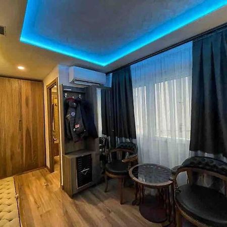 New Luxury 3-Bedroom Apartment Segovia Exterior photo