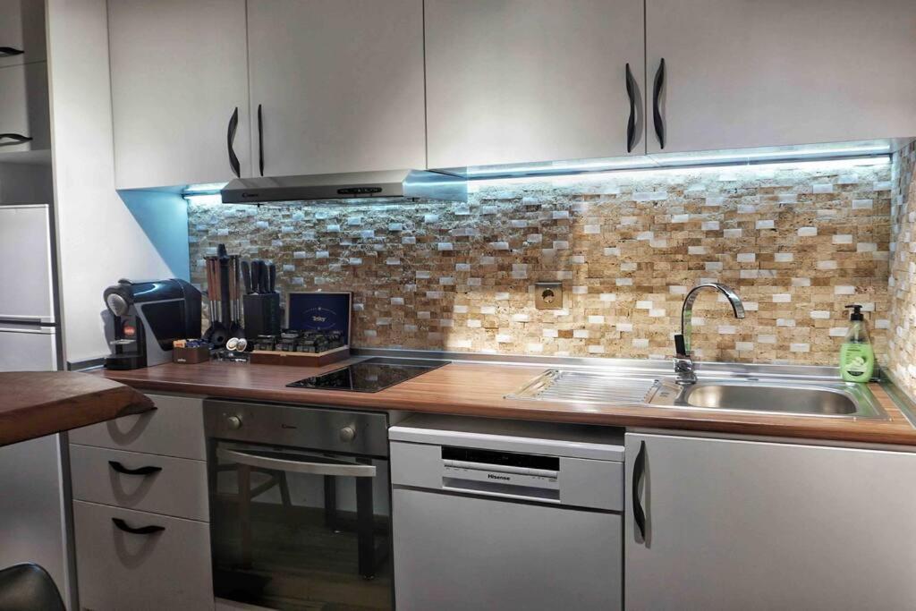 New Luxury 3-Bedroom Apartment Segovia Exterior photo